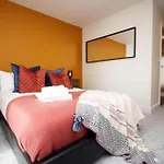 Meridian Quay By Mia Living 2 Bedroom Apartment Near The Sea